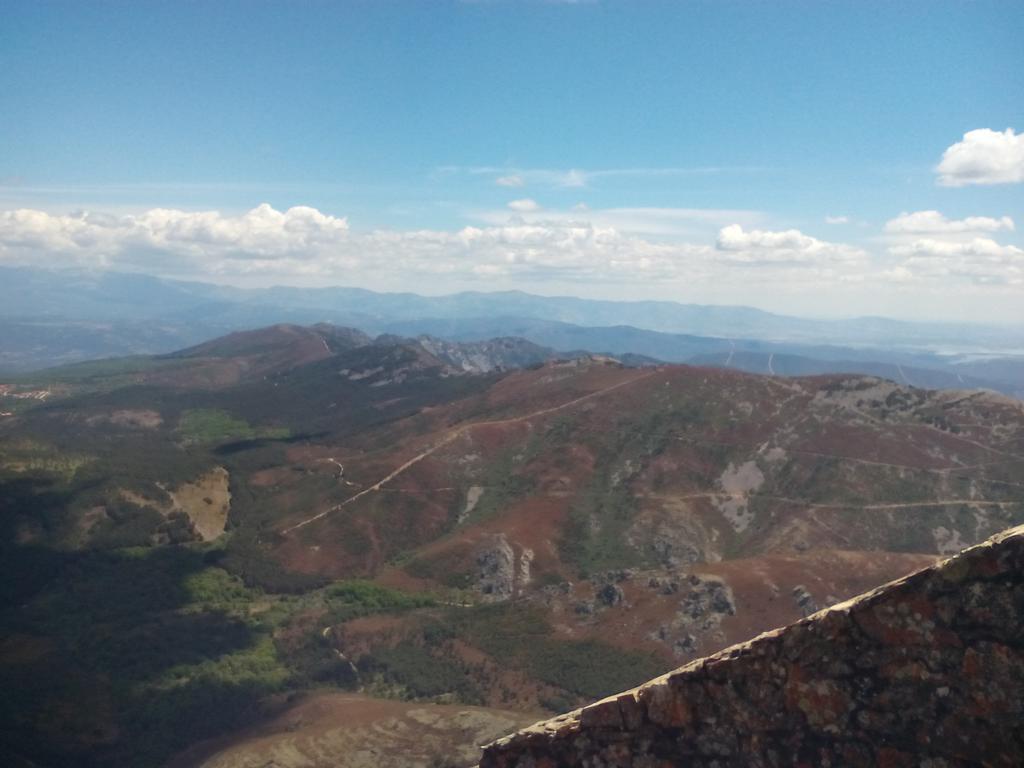 Hospederia Del Santuario De La Pena De Francia Hotell El Cabaco Exteriör bild