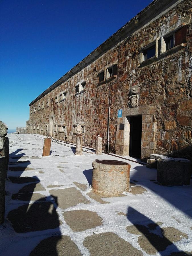 Hospederia Del Santuario De La Pena De Francia Hotell El Cabaco Exteriör bild